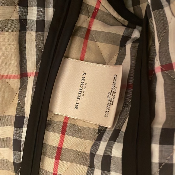 BURBERRY jacket size XS. Worn condition!!!! - Picture 2 of 11